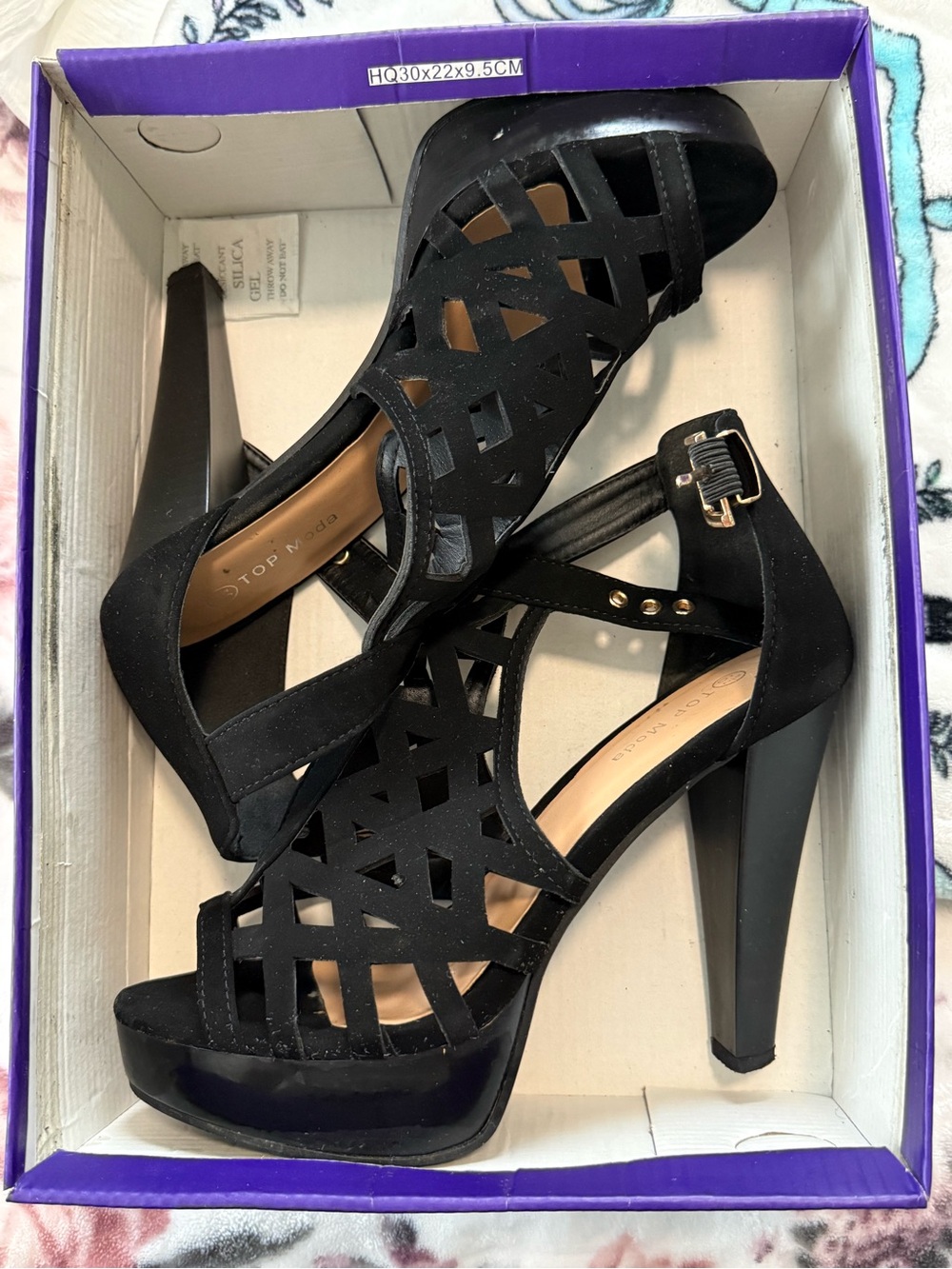 TOP Moda Black Geometric Cutout Platform Heels